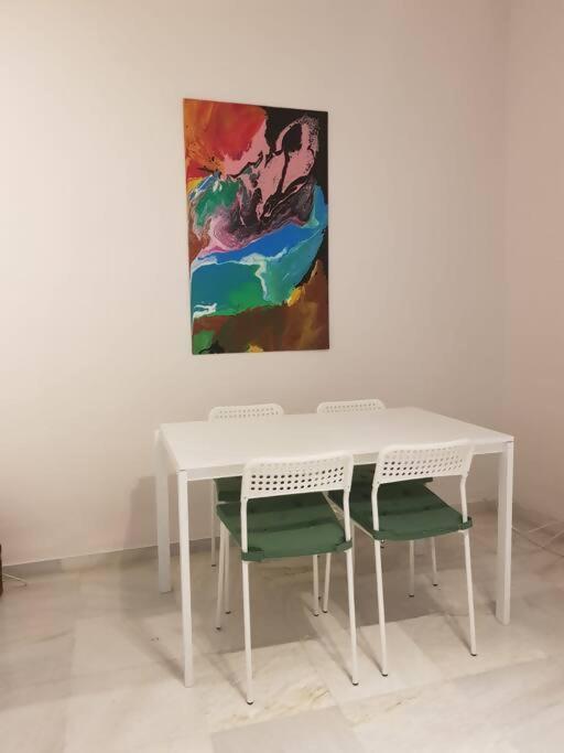 Enjoy Netflix Parking Segun Disponibilidad Apartment Sevilla Bagian luar foto